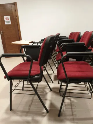 Sillas de aula con mesa plegable