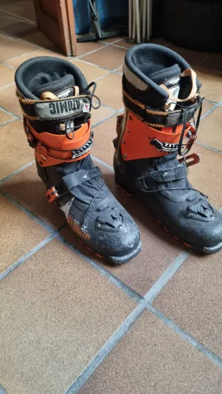 Atomic backçand carbon. Botas esqui travesia. 46