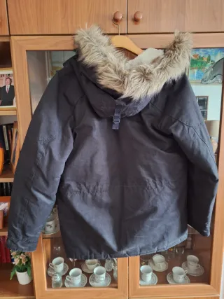 Chaquetón invierno Pull&Bear capucha Talla M