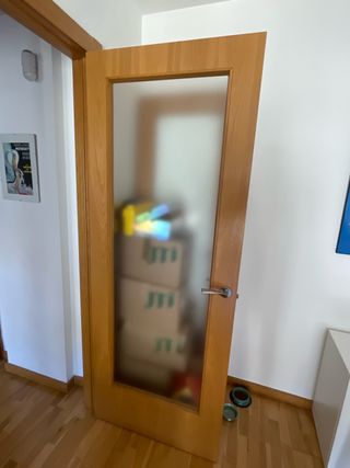 Puerta madera con cristal nueva