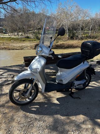 Piaggio Liberty 125cc Scooter