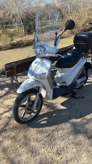 Piaggio Liberty 125cc Scooter