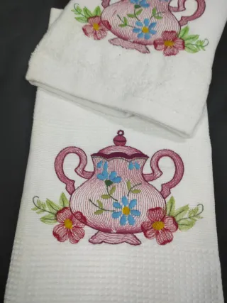 Conjunto de panos de cozinha bordados