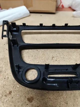 Moldura Radio/Climatizador Megane 3/Fluence