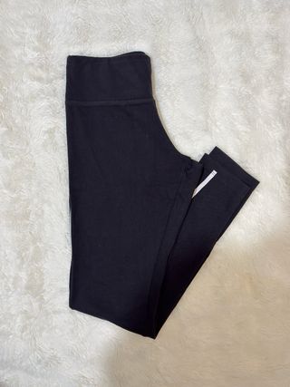 Pantalón Adidas Negro.