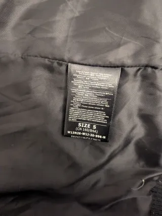 Piumino Guess nero trapuntato