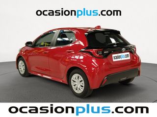 Toyota Yaris 120H Business Plus 85 kW (116 CV)