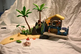 Playa de playmobil con chiringuito