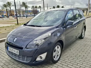 Renault Grand Scenic 2012