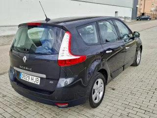 Renault Grand Scenic 2012