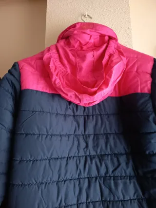 Parka deportiva mujer azul y rosa