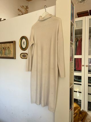 Vestido largo de punto beige