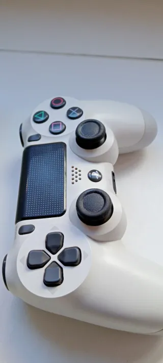 Consola PS4 Pro Blanca + 2 Mandos