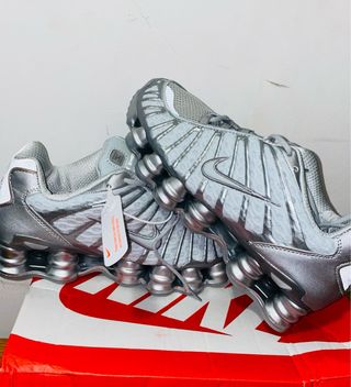 Zapatillas Nike plateadas