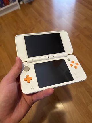 New Nintendo 2Ds XL blanca (Completa)
