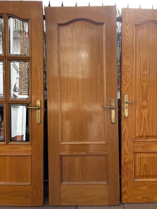 Puertas de madera con cristal y macizas