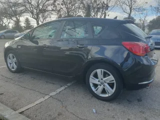 Opel Astra 2015 5 p Cosmo