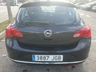 Opel Astra 2015 5 p Cosmo