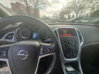 Opel Astra 2015 5 p Cosmo