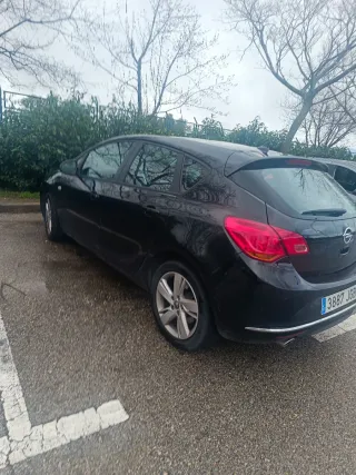 Opel Astra 2015 5 p Cosmo