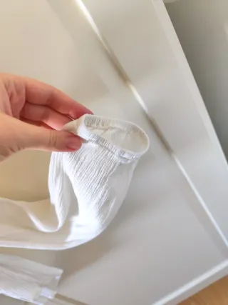 Blusa Stradivarius blanca manga larga