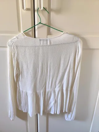 Blusa Stradivarius blanca manga larga
