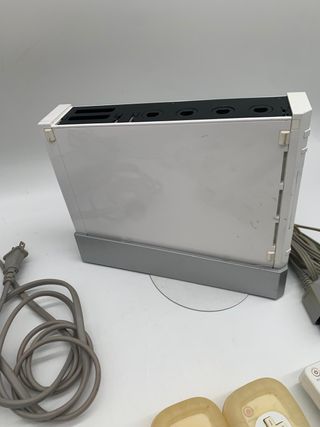 Nintendo Wii Completa + 4 Mandos + WiiSport