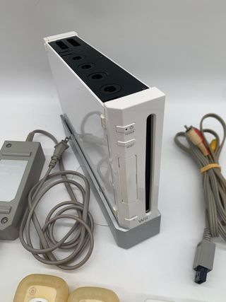 Nintendo Wii Completa + 4 Mandos + WiiSport