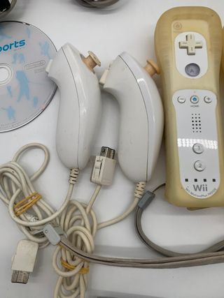 Nintendo Wii Completa + 4 Mandos + WiiSport