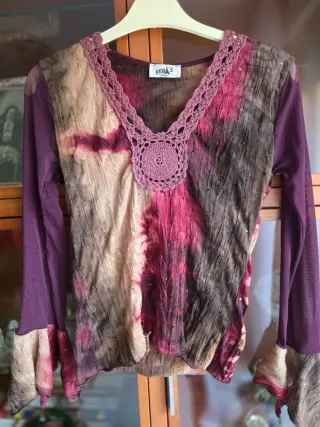 Conjunto de falda y blusa Marca Vegas París Nuevo.