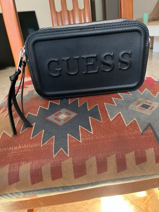 Bolso Guess Negro Correa Logo