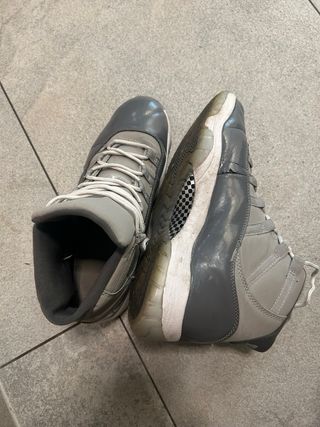 Jordan 11 Grigie
