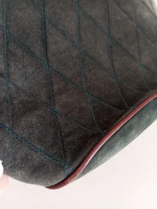 Borsa vintage trapuntata con catena dorata