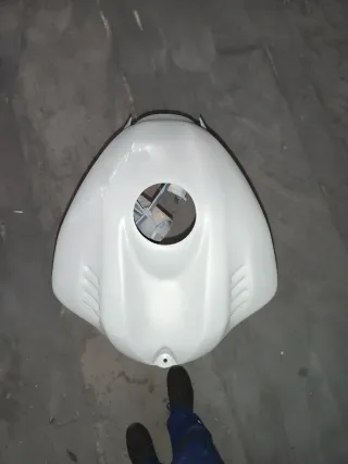 Cubre depósito Yamaha R6 2017-2024