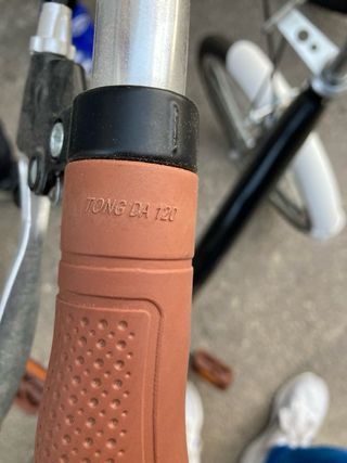 Triciclo Tong 120 para adultos mayores