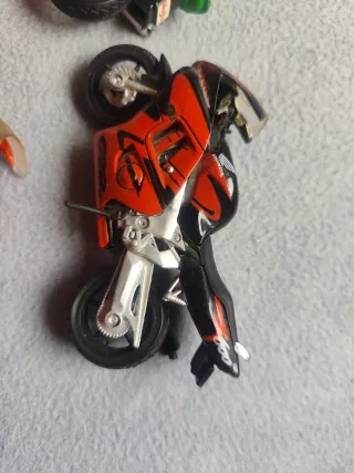 Lote 4 Motos a Escala 1:18