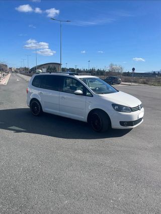 Volkswagen Touran 2013