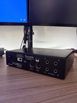 Focusrite Clarett 2pre Interfaz de Audio