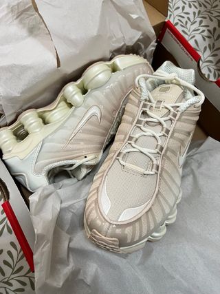 Nike Shox TL Mujer Rosa y Blanco