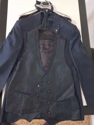 Traje de Novio Azul Oscuro brillante, muy elegante