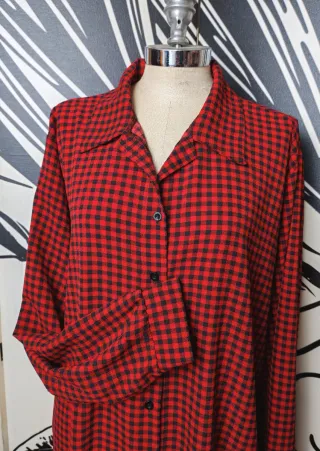 Chamisier a quadri rossa e nera