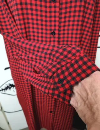 Chamisier a quadri rossa e nera