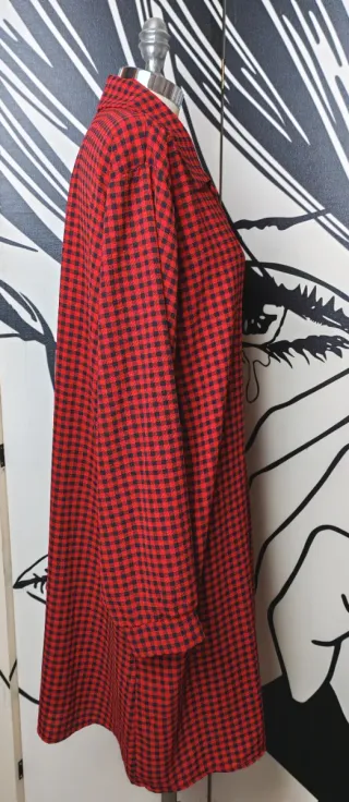 Chamisier a quadri rossa e nera