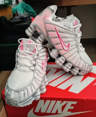 Zapatillas Nike Rosas y Blancas