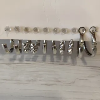 5 pares de pendientes de aro plateados elegantes