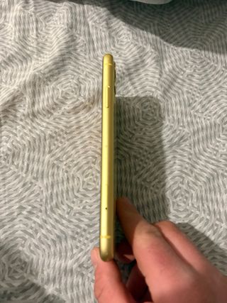 iPhone 11 64GB Giallo