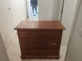 Cómoda de madera