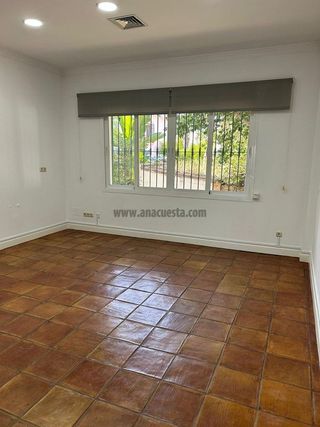 Local comercial en venta en Zona Norte en Estepona