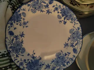 11 Platos de porcelana azul y blanco floral