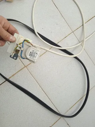 Placa base lavadora Innex valen para las indesit